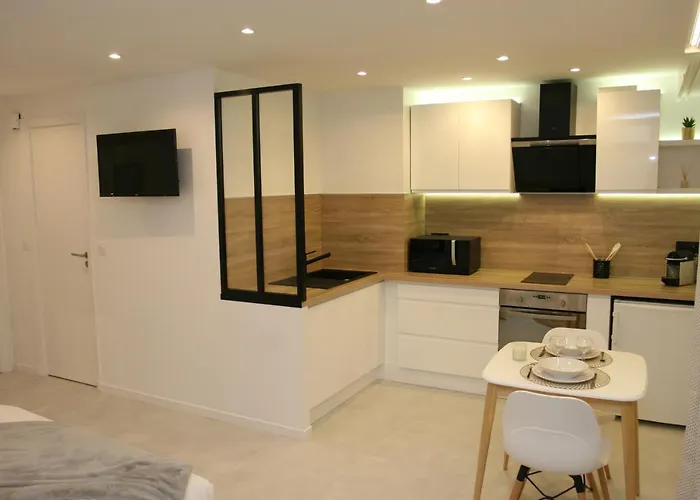 Le Melsono Carre D'or *