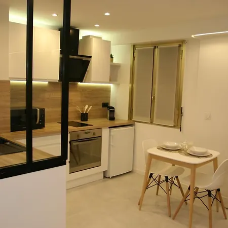 Le Melsono Carre D'or